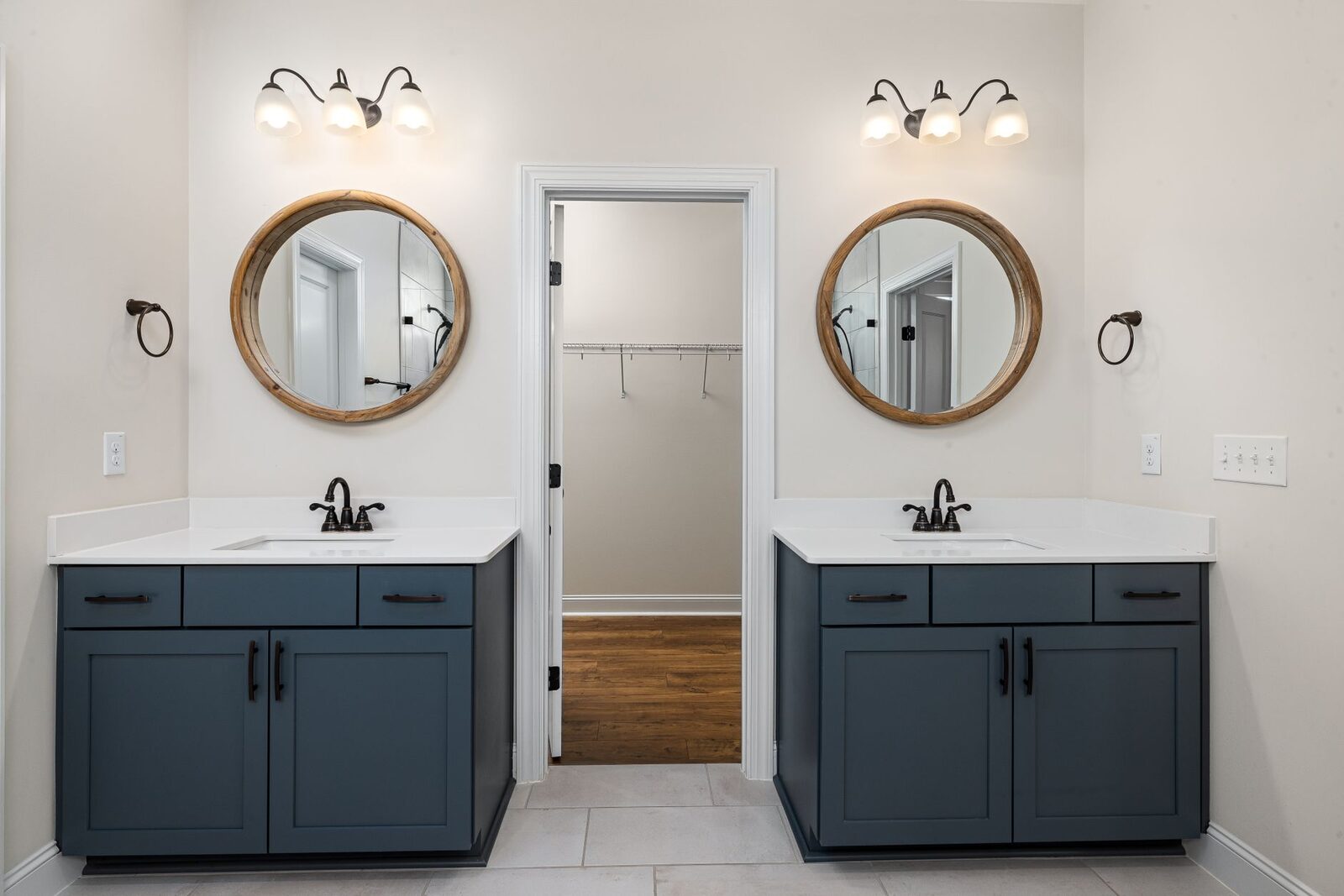 Bathrooms inspiration photo 15