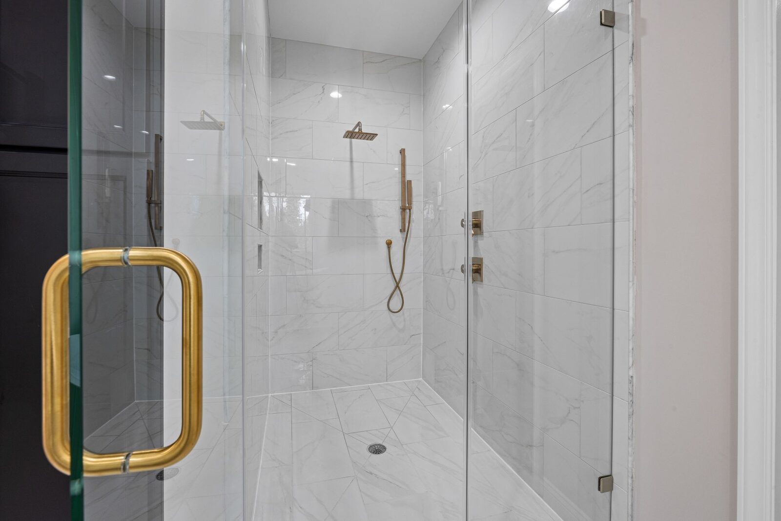 Bathrooms inspiration photo 18