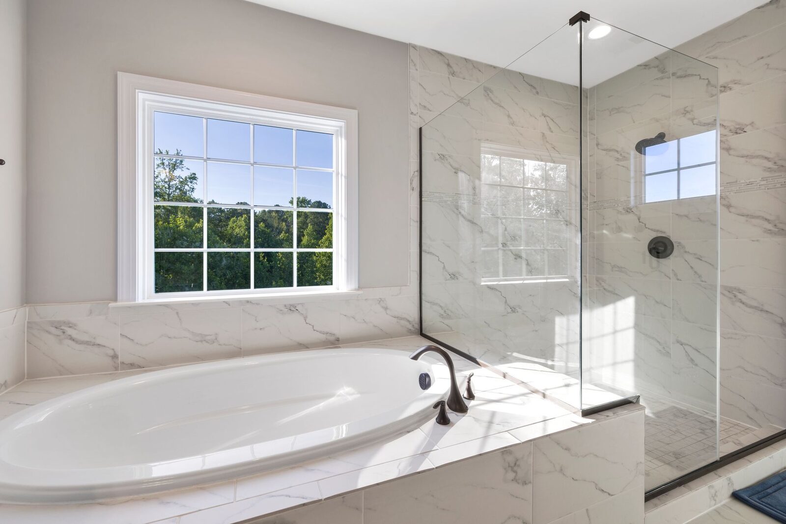 Bathrooms inspiration photo 25