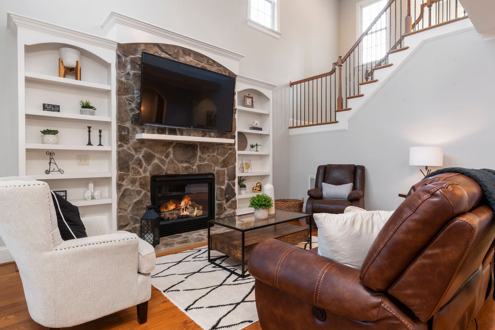 Basements inspiration photo 32